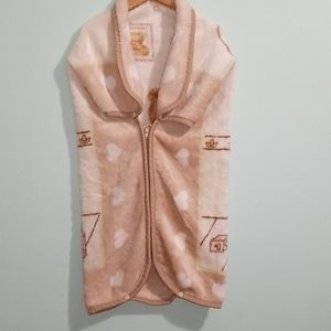 Cute baby Blaket that can turn into a bodysuit